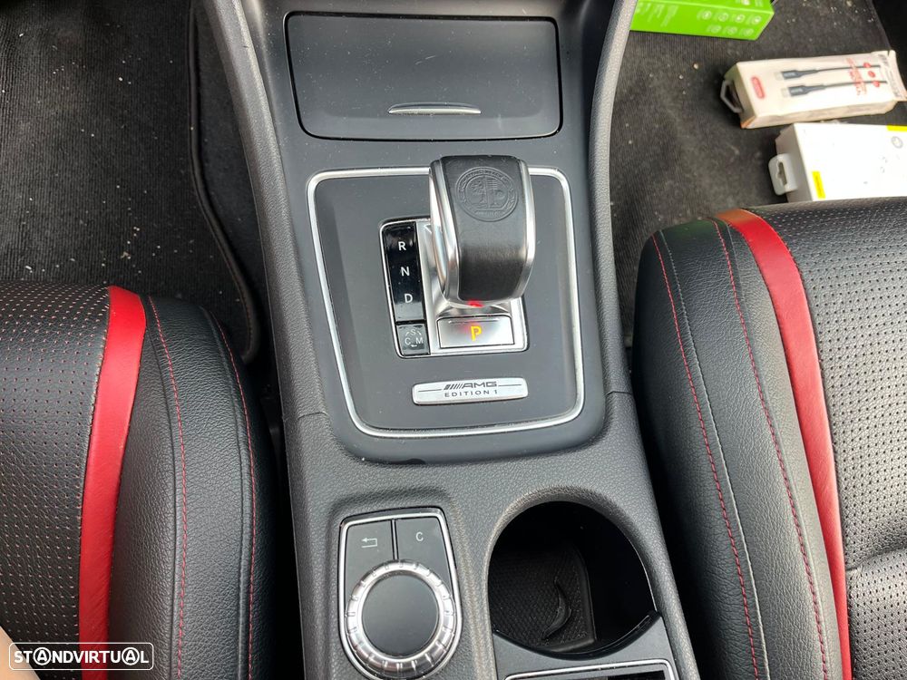 Mercedes-Benz A 45 AMG 4Matic Speedshift 7G-DCT PETRONAS 2015 World Champion Edition - 4