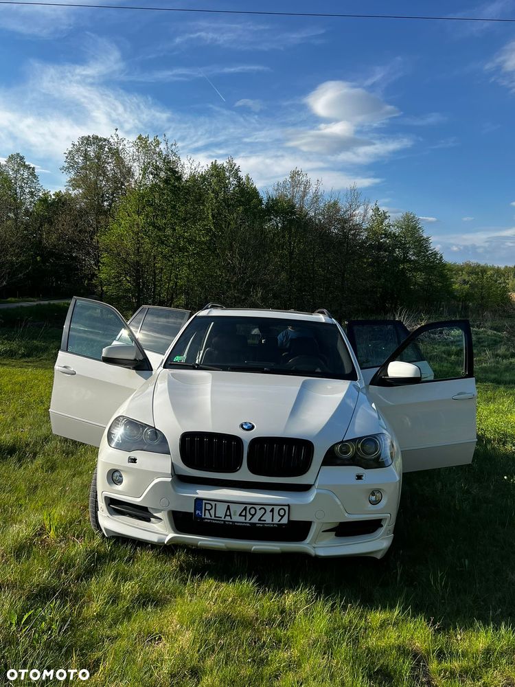 BMW X5 4.8i xDrive - 1