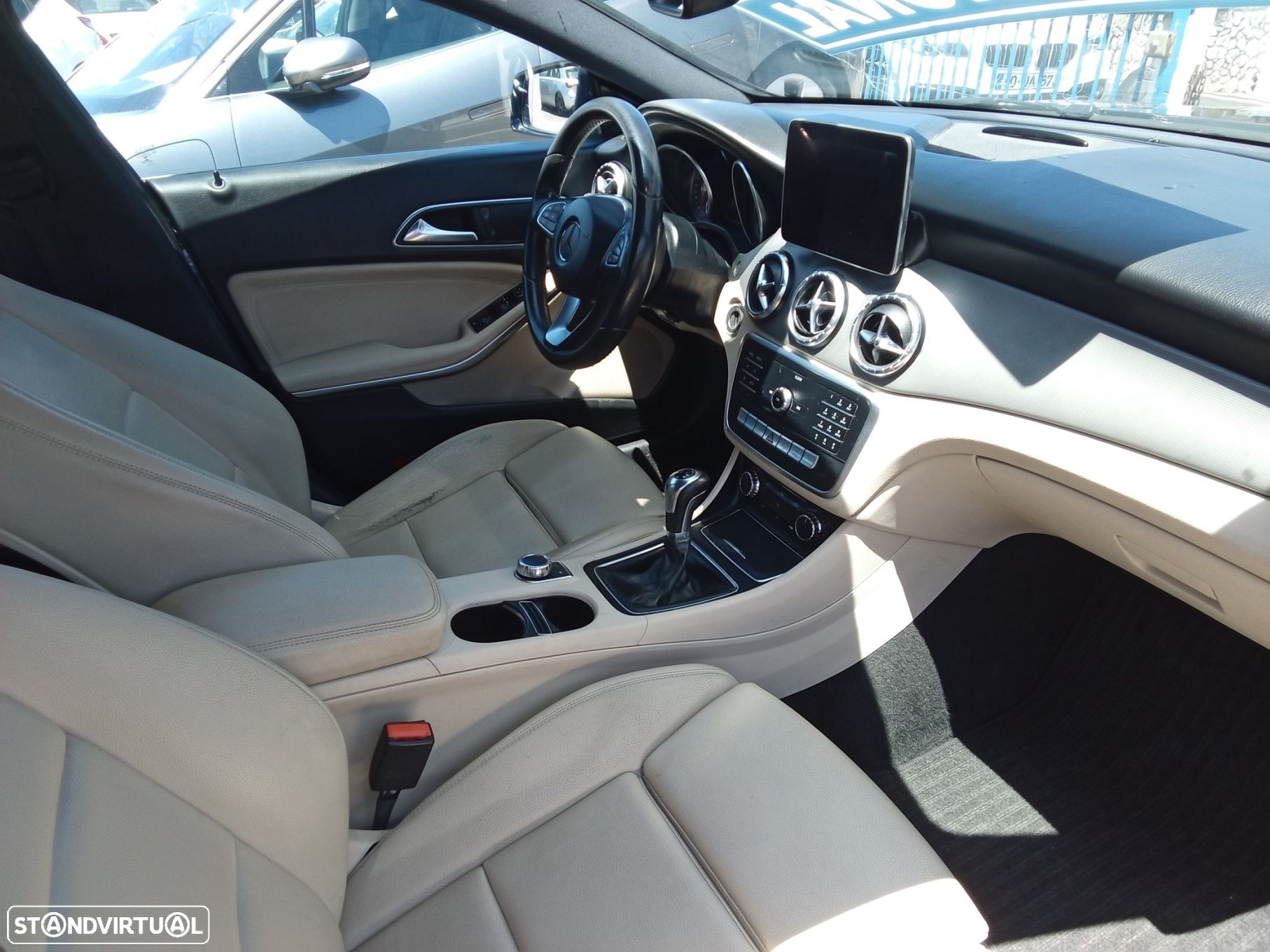 Mercedes-Benz CLA 180 d Shooting Brake - 27