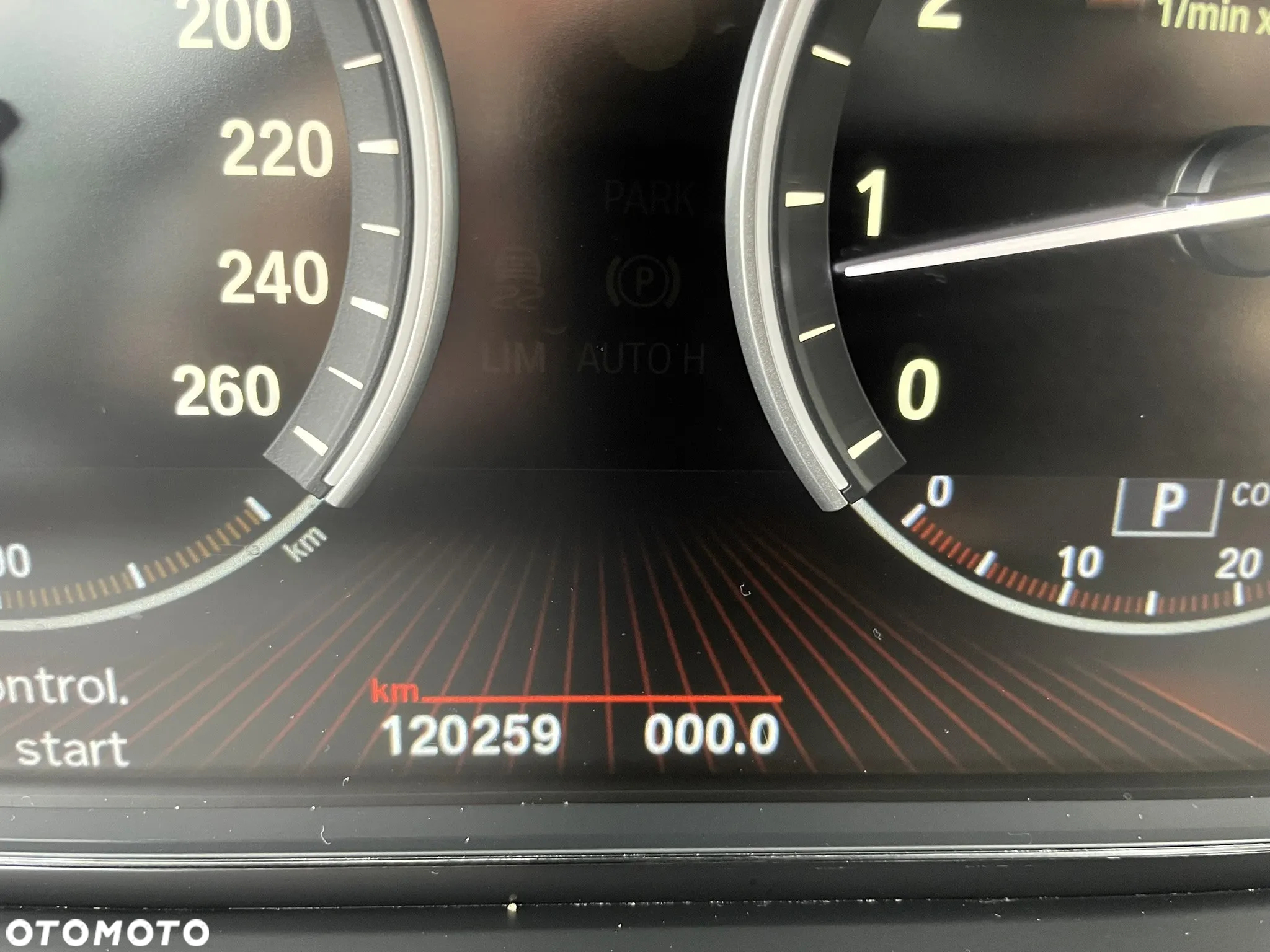 BMW Seria 7 750i - 26