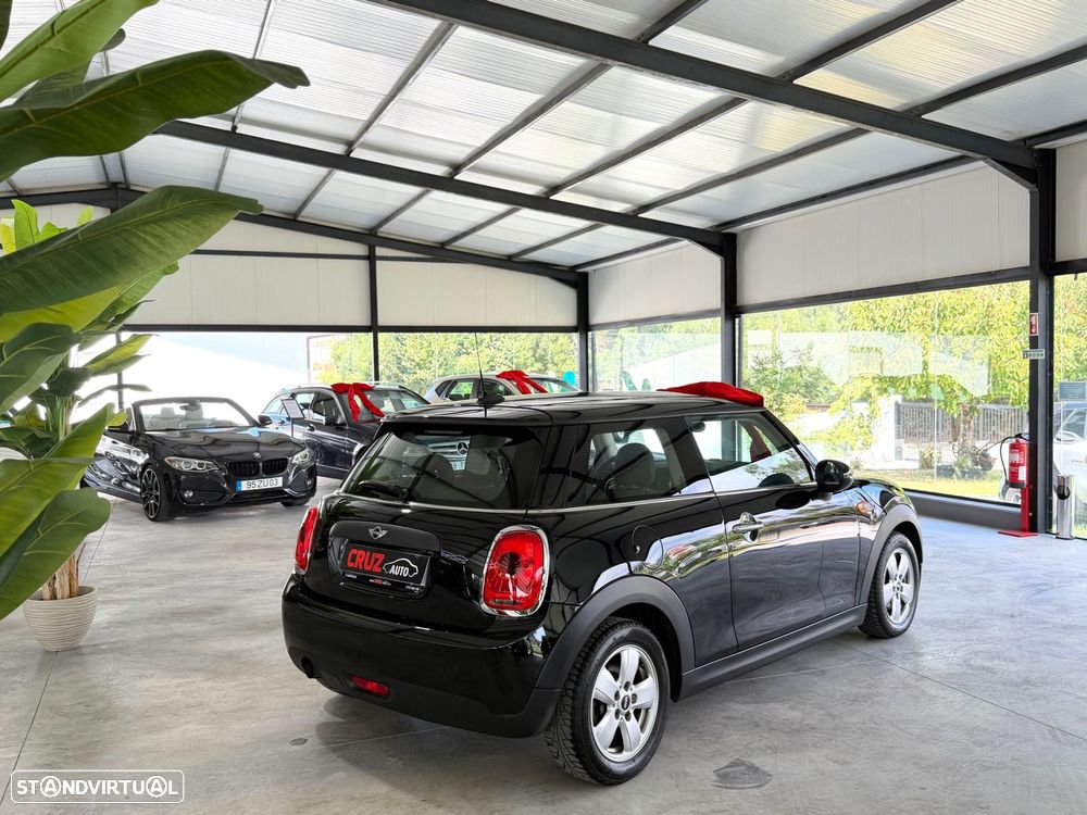 MINI 3 Portas One D - 16