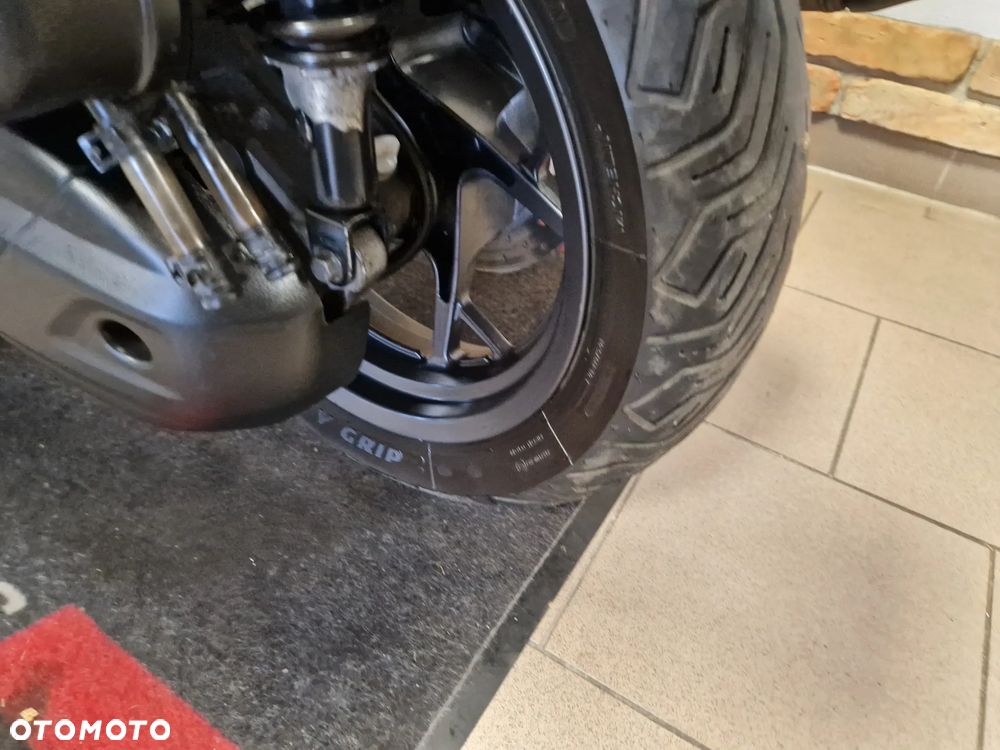 Yamaha X-max - 21