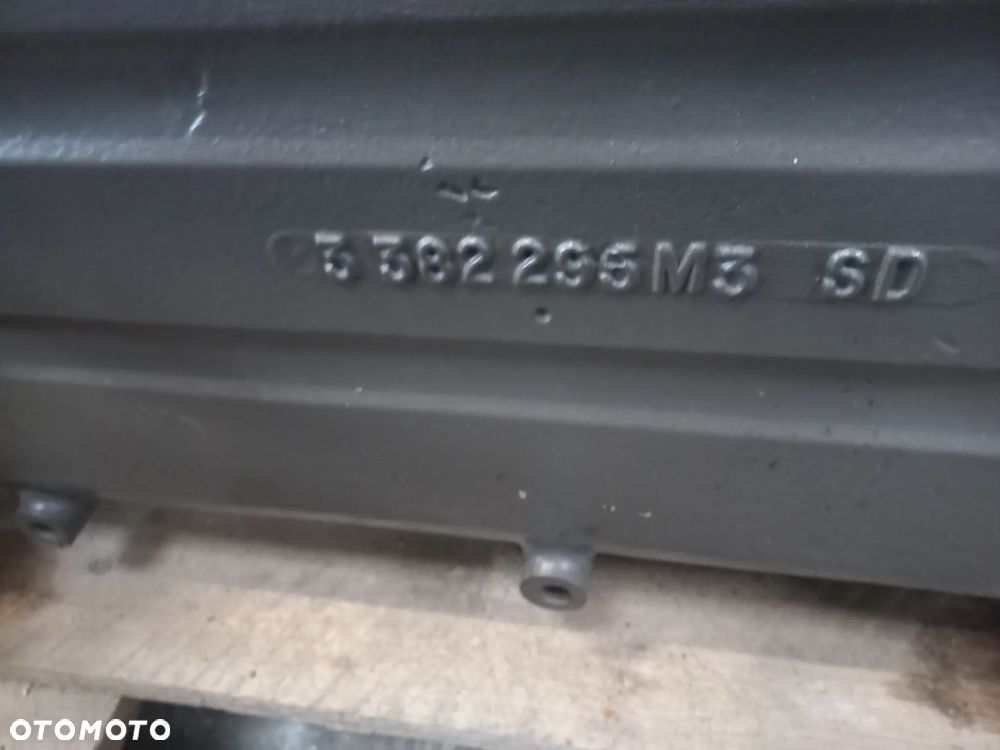 Massey Ferguson skrzynia biegów 3382295M3,3580845M1,obudowa skrzyni,rewers,a b,żół zając,speed shift,3583406M2,3382229M3,3580495M00,3580496M00,3582154M00,widełki,koło zębate,wałek,choinka.kompletna skrzynia,wybierak. - 11