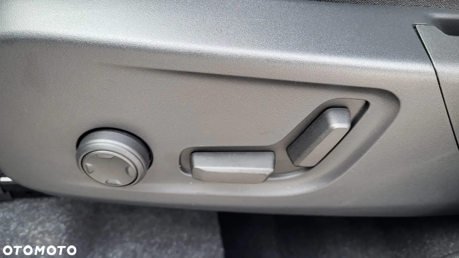Volvo XC 40 T4 Recharge DKG Core - 23