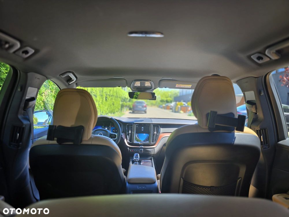 Volvo XC 60 B4 D AWD Plus Bright - 14
