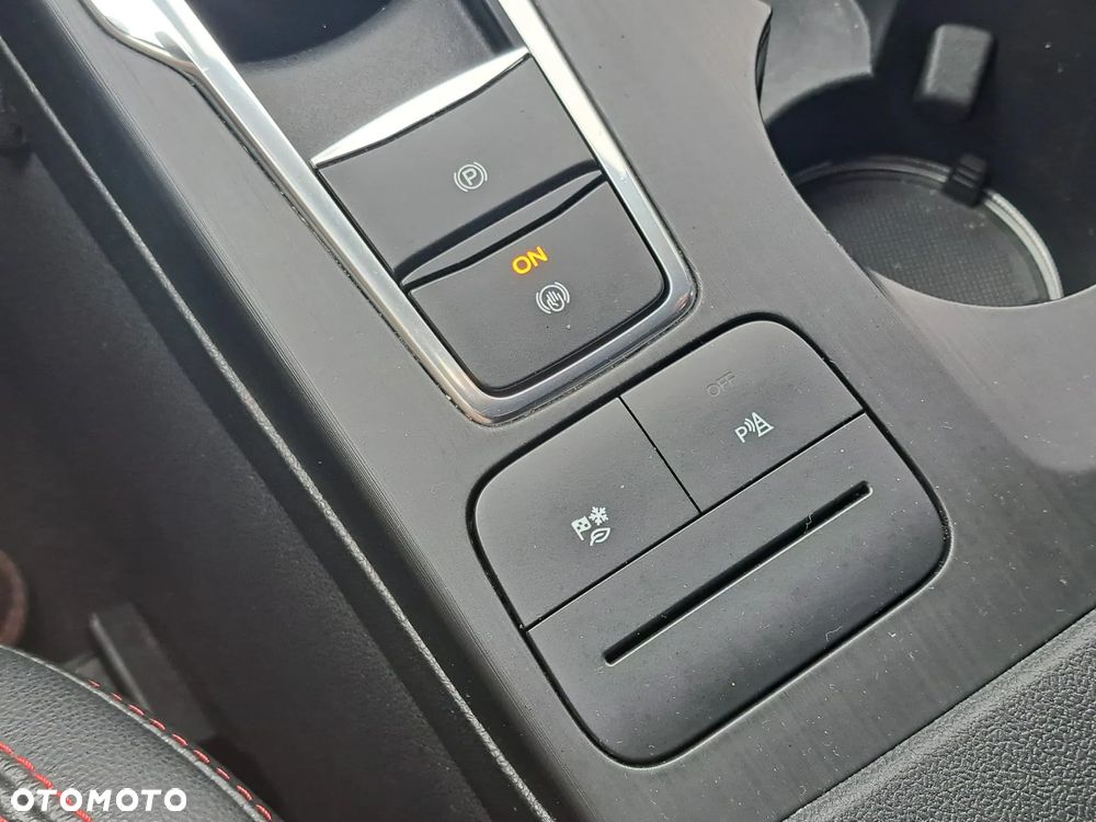 Ford Kuga 2.5 Duratec FHEV ST-LINE - 21