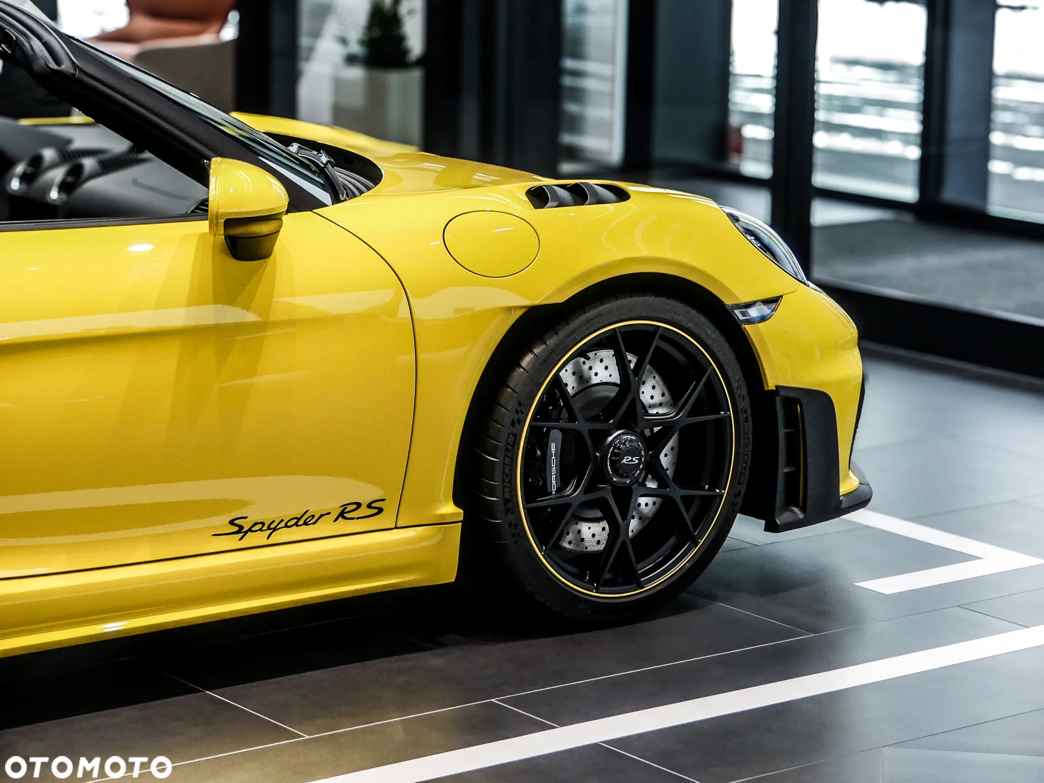 Porsche 718 Boxster Spyder RS - 17