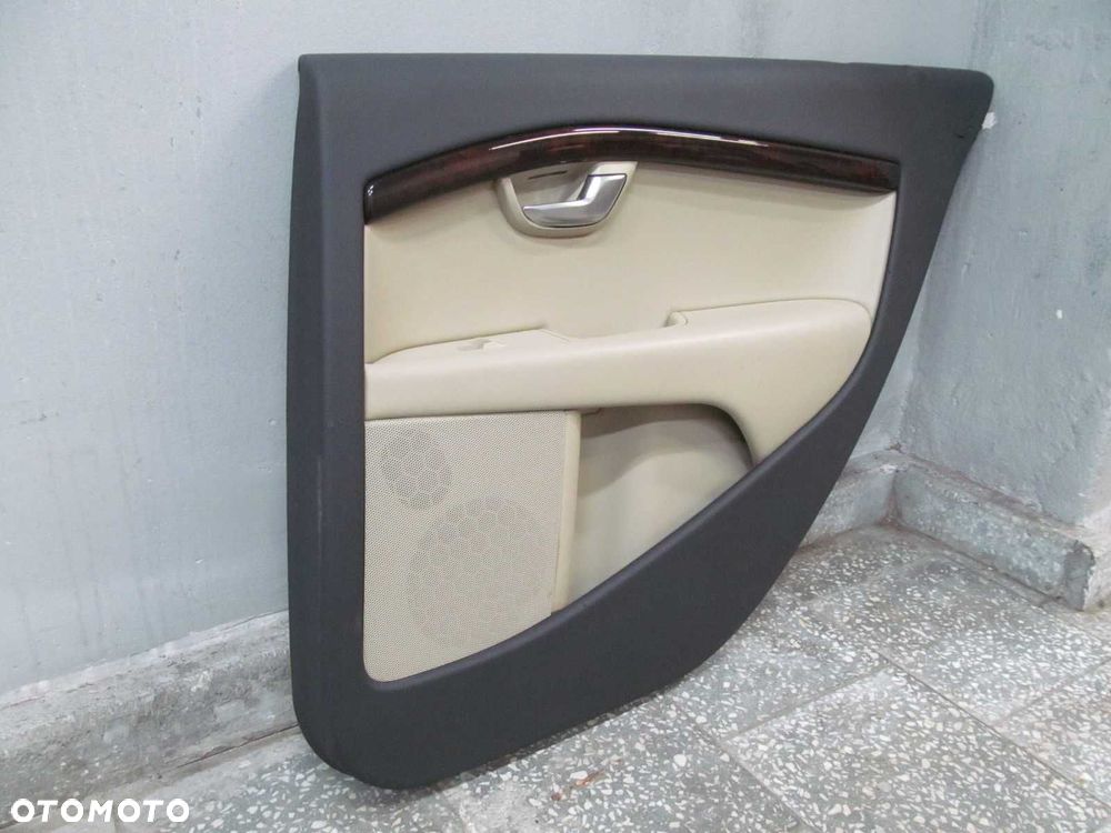 VOLVO S80 II V70 06-13 TAPICERKA BOCZEK DRZWI SKORA TYL PRAWY 8686855 - 2