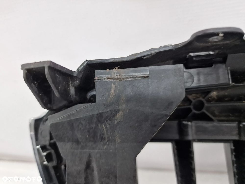BMW G20 / G21 ATRAPA / GRILL PRZEDNI PRZÓD , NR 5113-192976-10 / 192976-10 , NR AUKCJI GL15 - 24