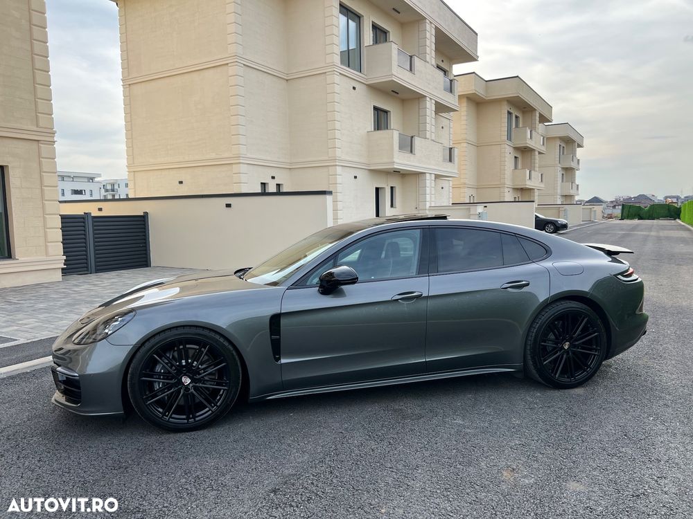 Porsche Panamera 4 - 29