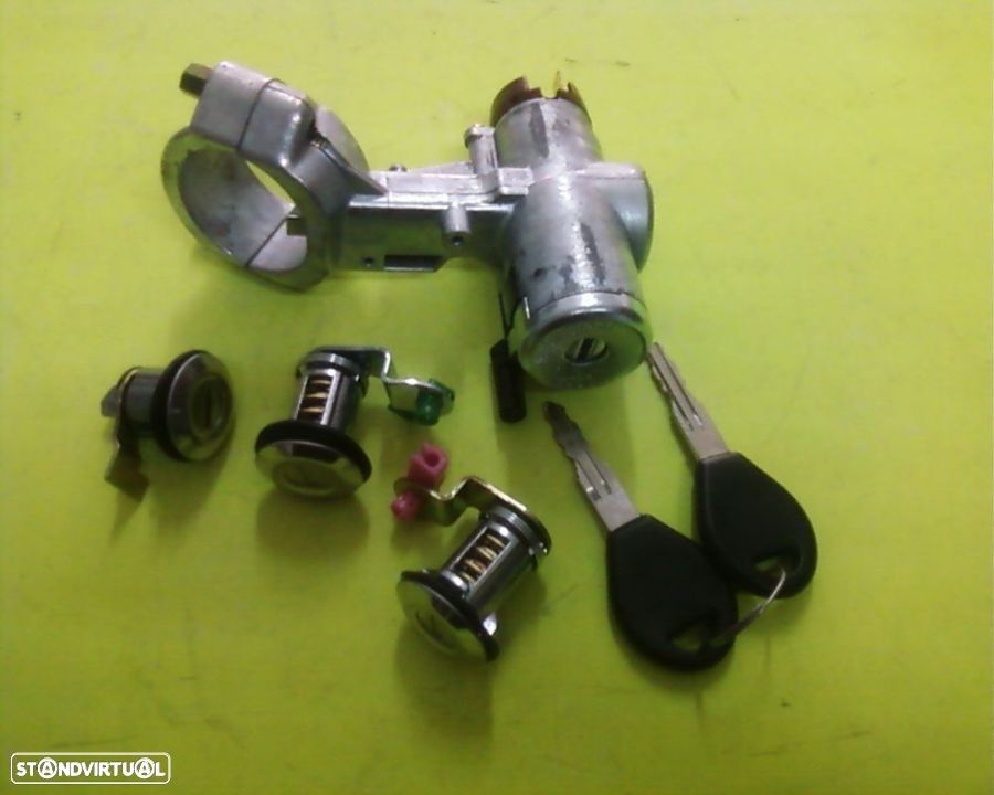 kit fechos com chaves Nissan Patrol gr (novos) - 1