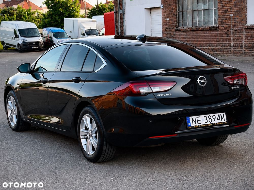 Opel Insignia 1.5 T Exclusive S&S - 8