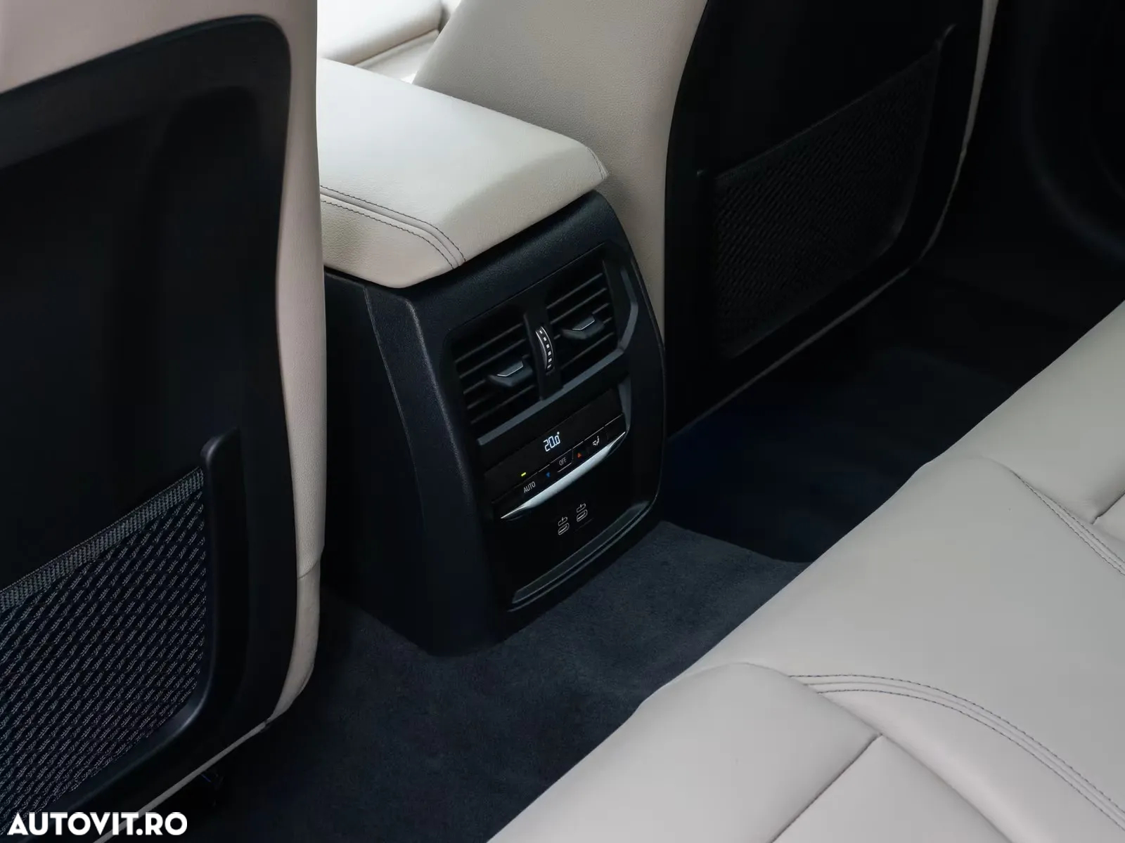 BMW Seria 4 M440i xDrive Gran Coupe - 29