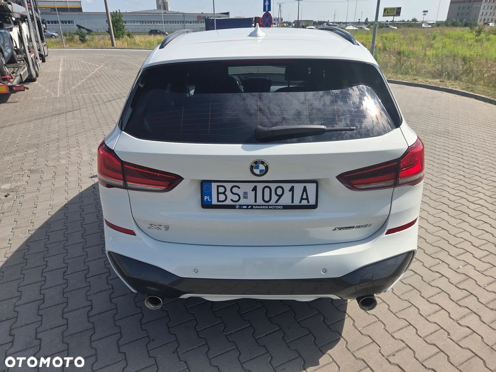 BMW X1 xDrive20i M Sport - 16