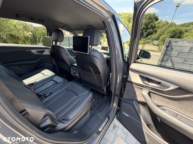 Audi Q7 - 16