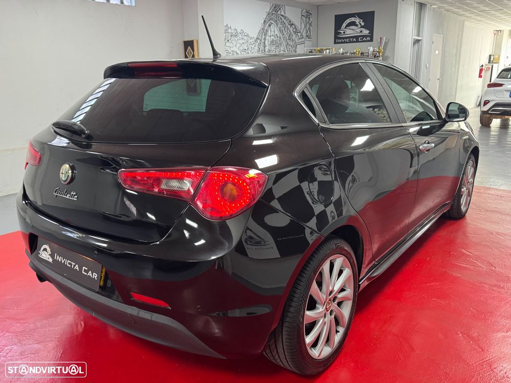 Alfa Romeo Giulietta 1.6 JTDM Veloce - 8