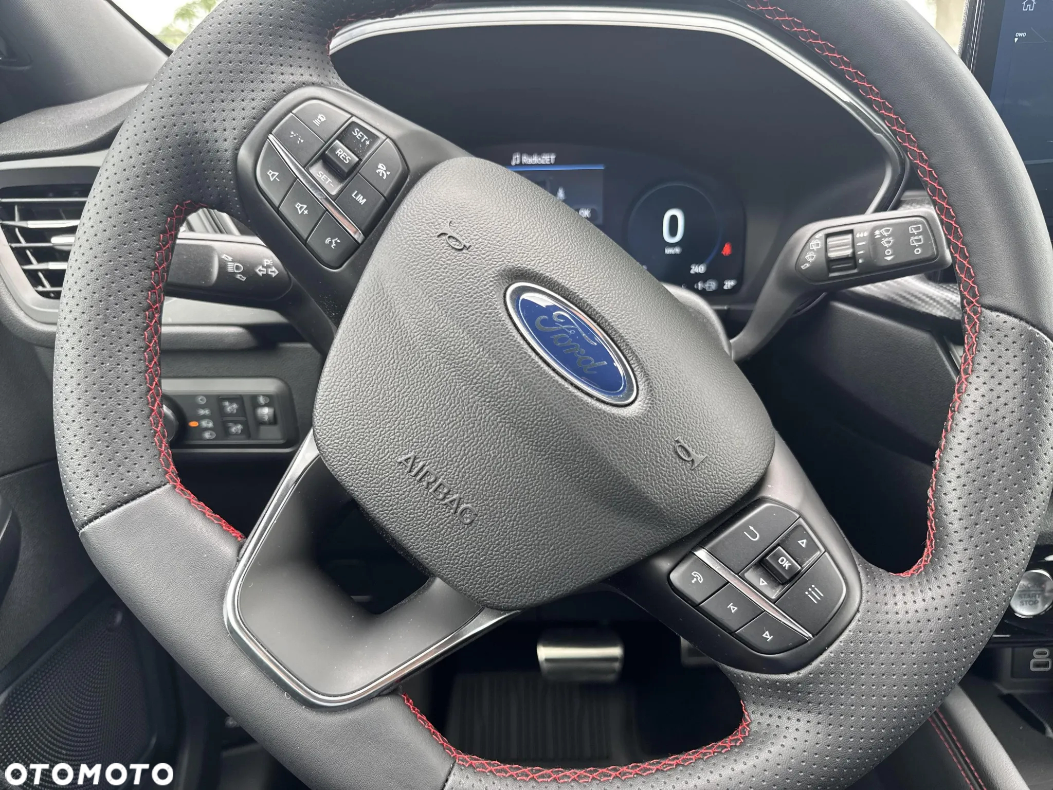Ford Kuga 2.5 FHEV AWD ST-Line X - 24