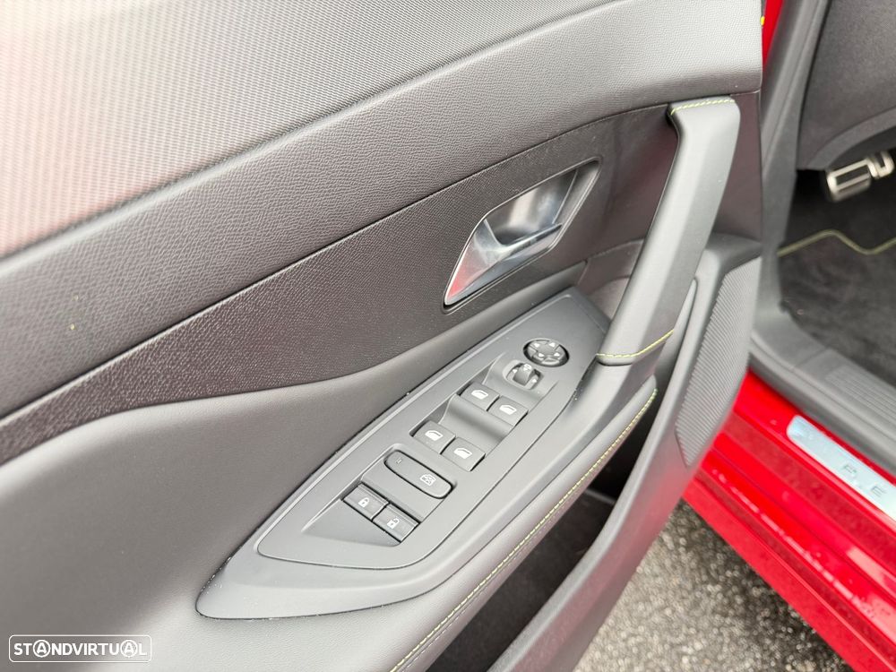 Peugeot 308 1.2 PureTech GT EAT8 - 38