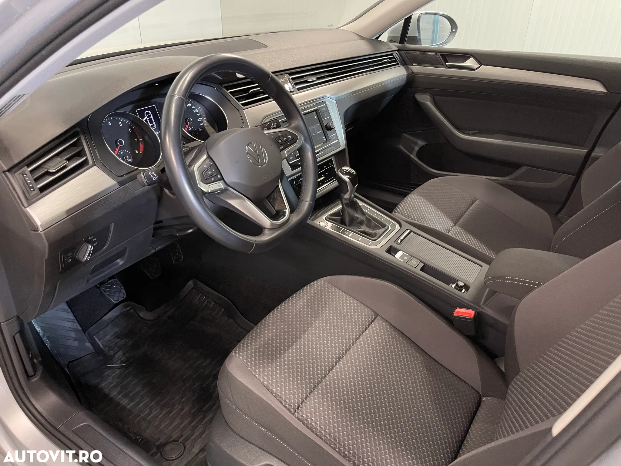 Volkswagen Passat 1.5 TSI ACT Advance - 5