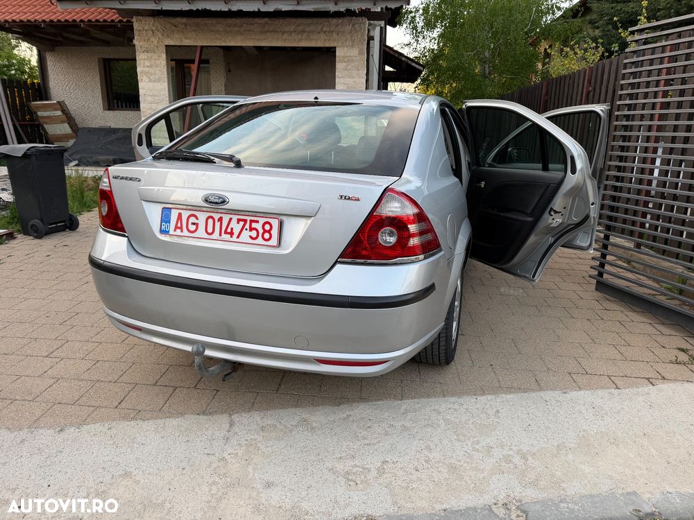 Ford Mondeo 2.0 TDCI DPF Ghia - 7