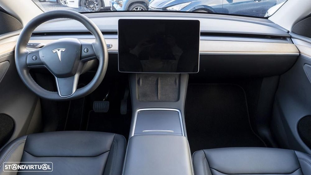 Tesla Model Y Long Range Dual Motor AWD - 30