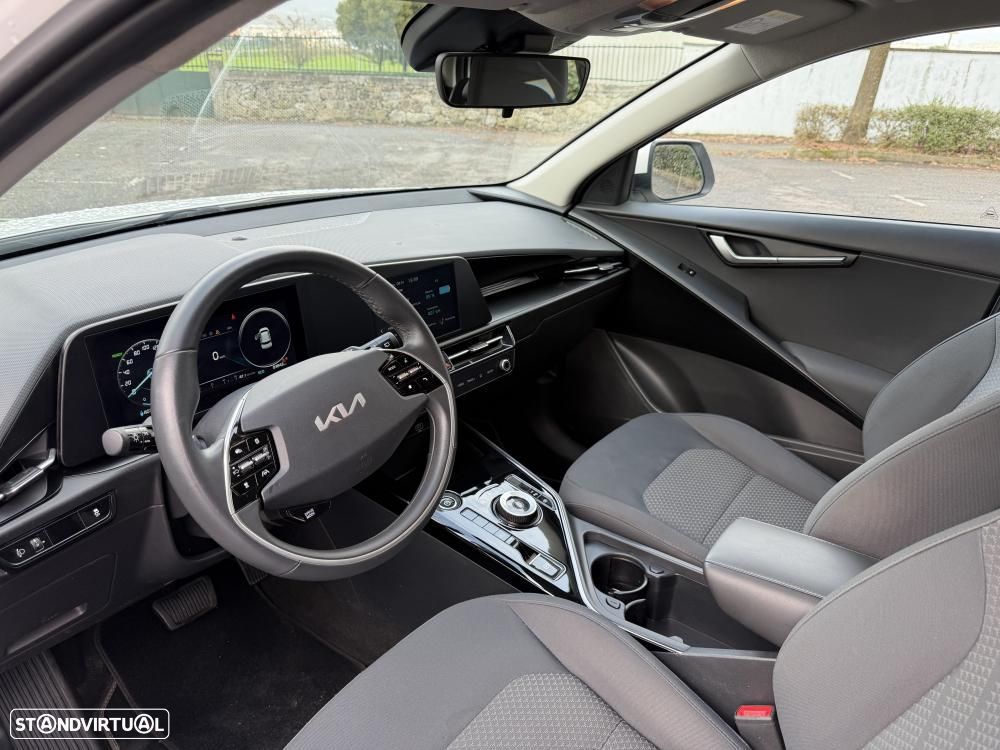 Kia Niro EV 64kWh Tech - 8