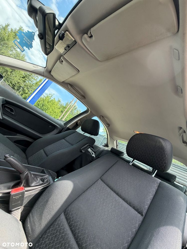 BMW Seria 3 318ti - 24