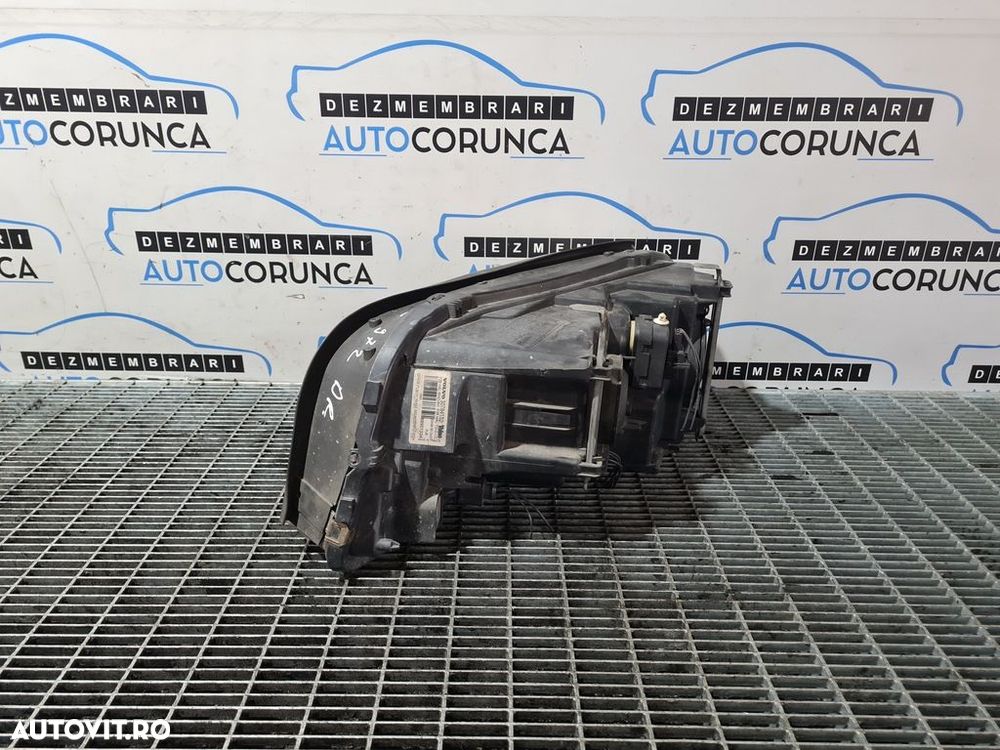 Far Dreapta Volvo XC90 Facelift 2002 - 2006 SUV 4 Usi (972) Fara xenon 30784152 - 3
