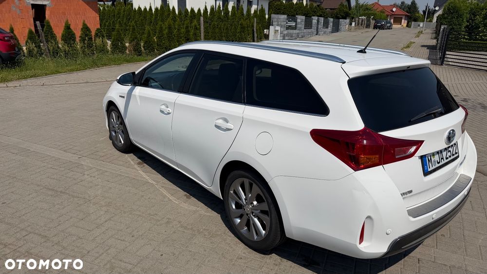 Toyota Auris - 16