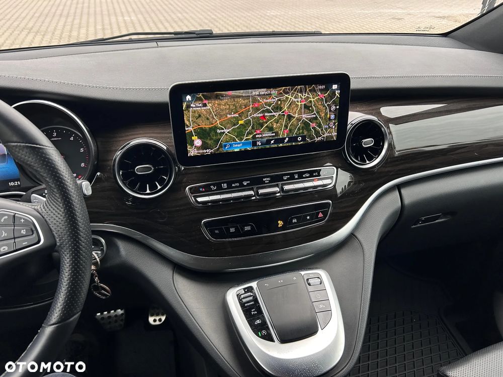 Mercedes-Benz Klasa V - 20