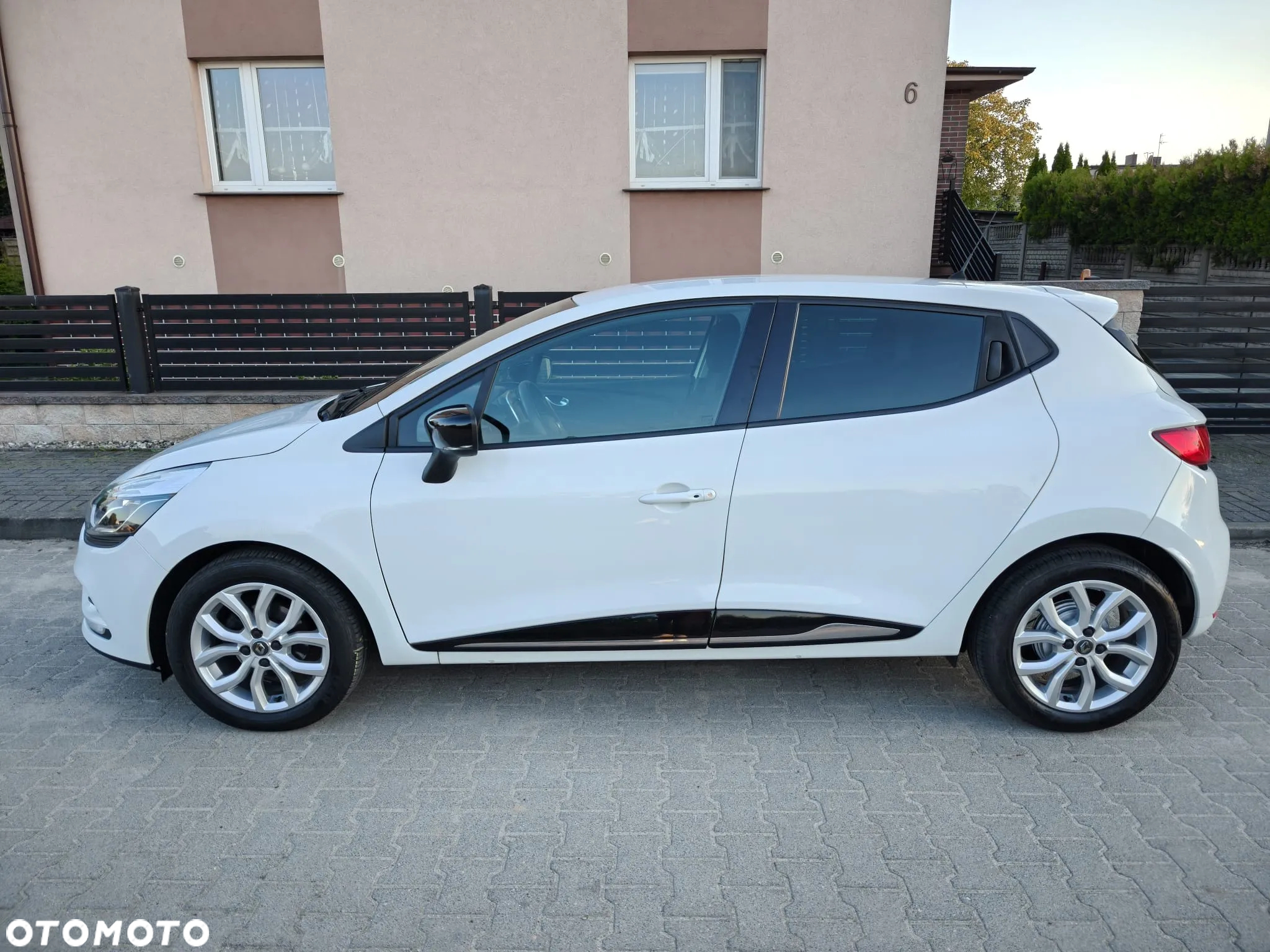 Renault Clio - 14