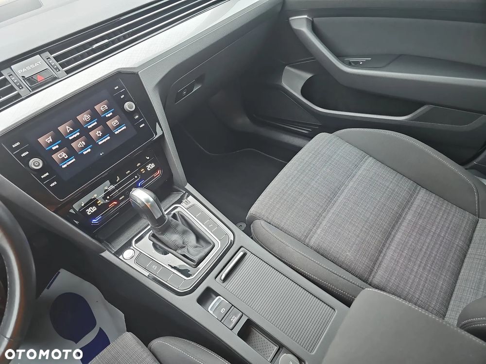 Volkswagen Passat 2.0 TSI Business DSG - 16