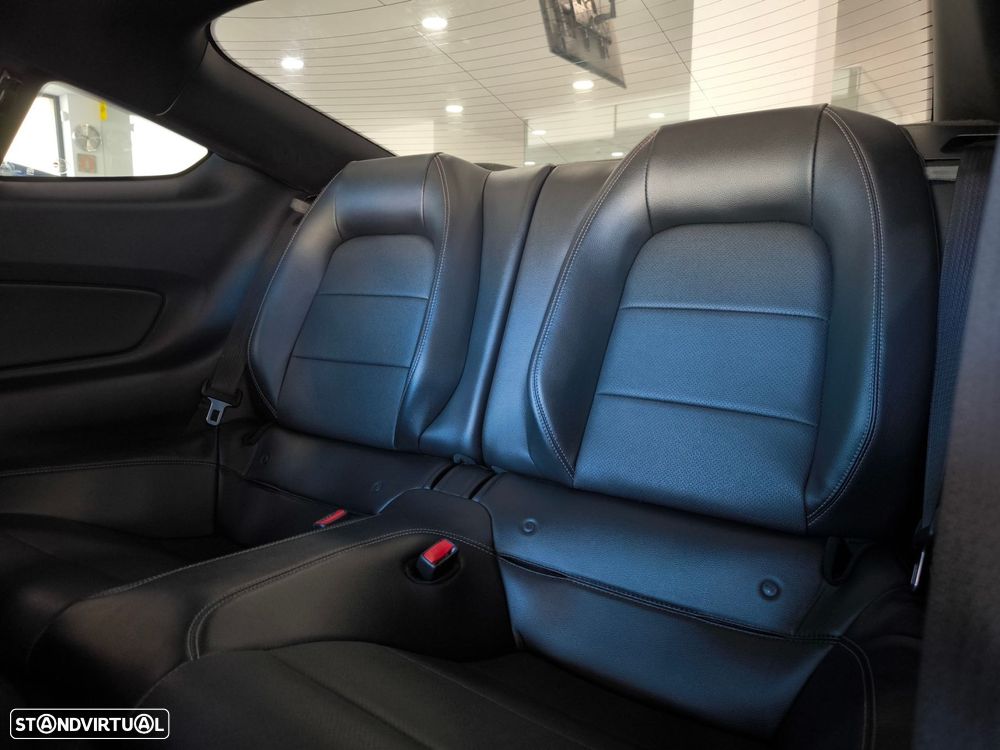 Ford Mustang 2.3i EcoBoost - 13