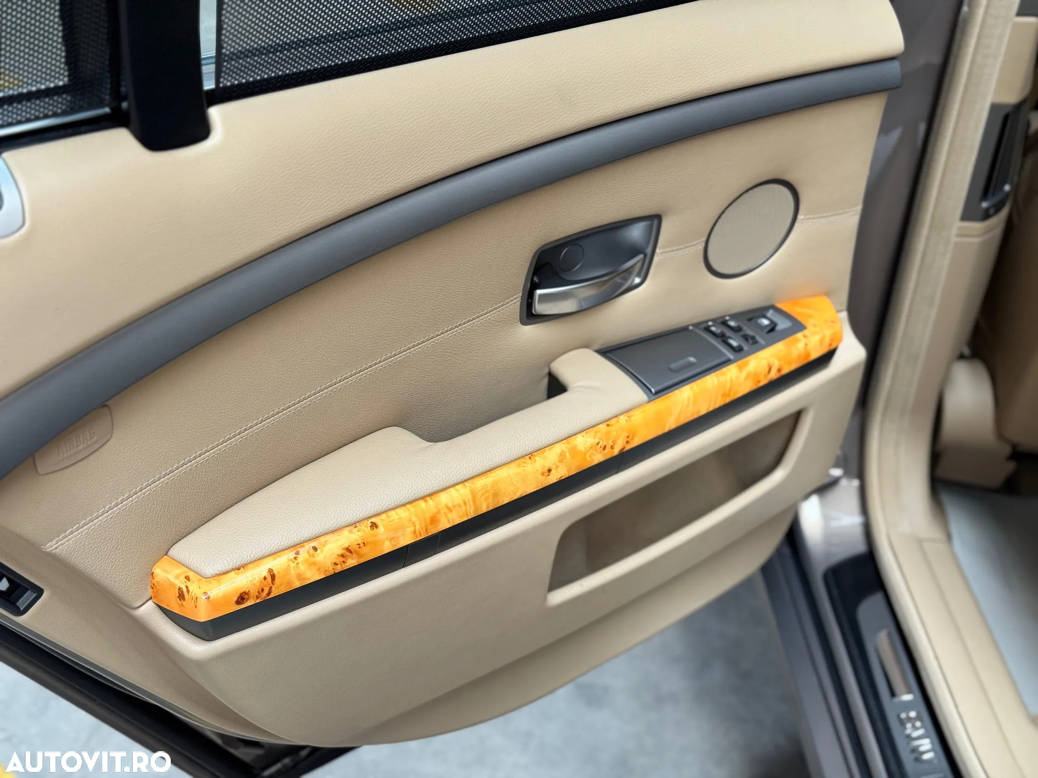 BMW Seria 7 745d - 23