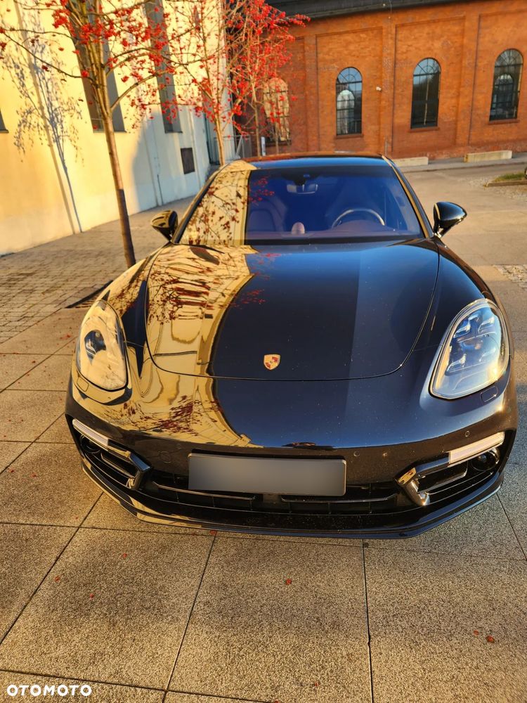Porsche Panamera Turbo - 12