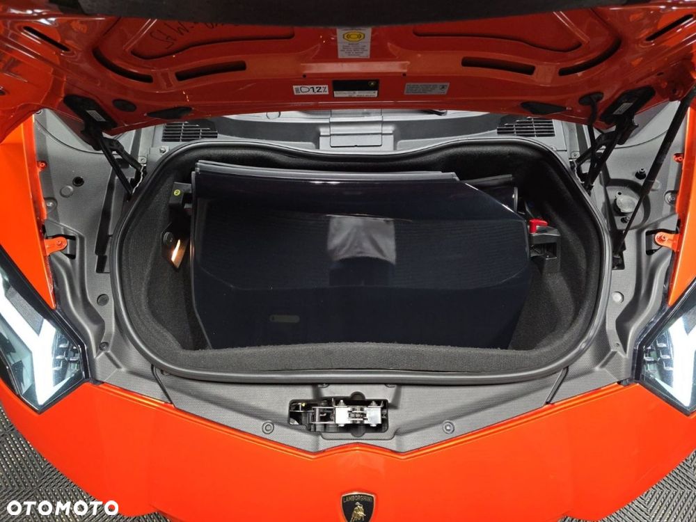 Lamborghini Aventador - 13