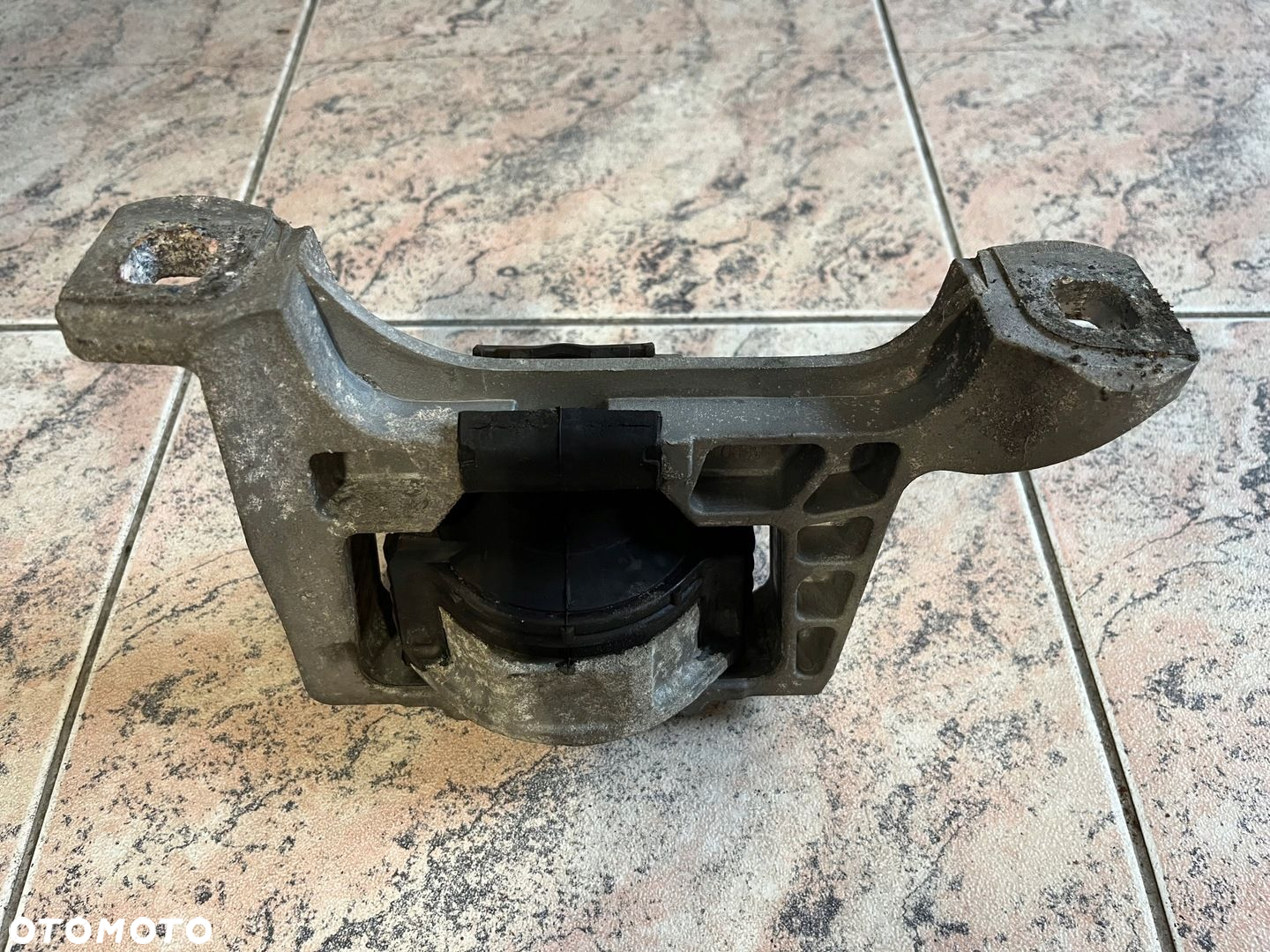 Łapa Mocowanie silnika Ford Focus mk3 1,6TDCi - 2