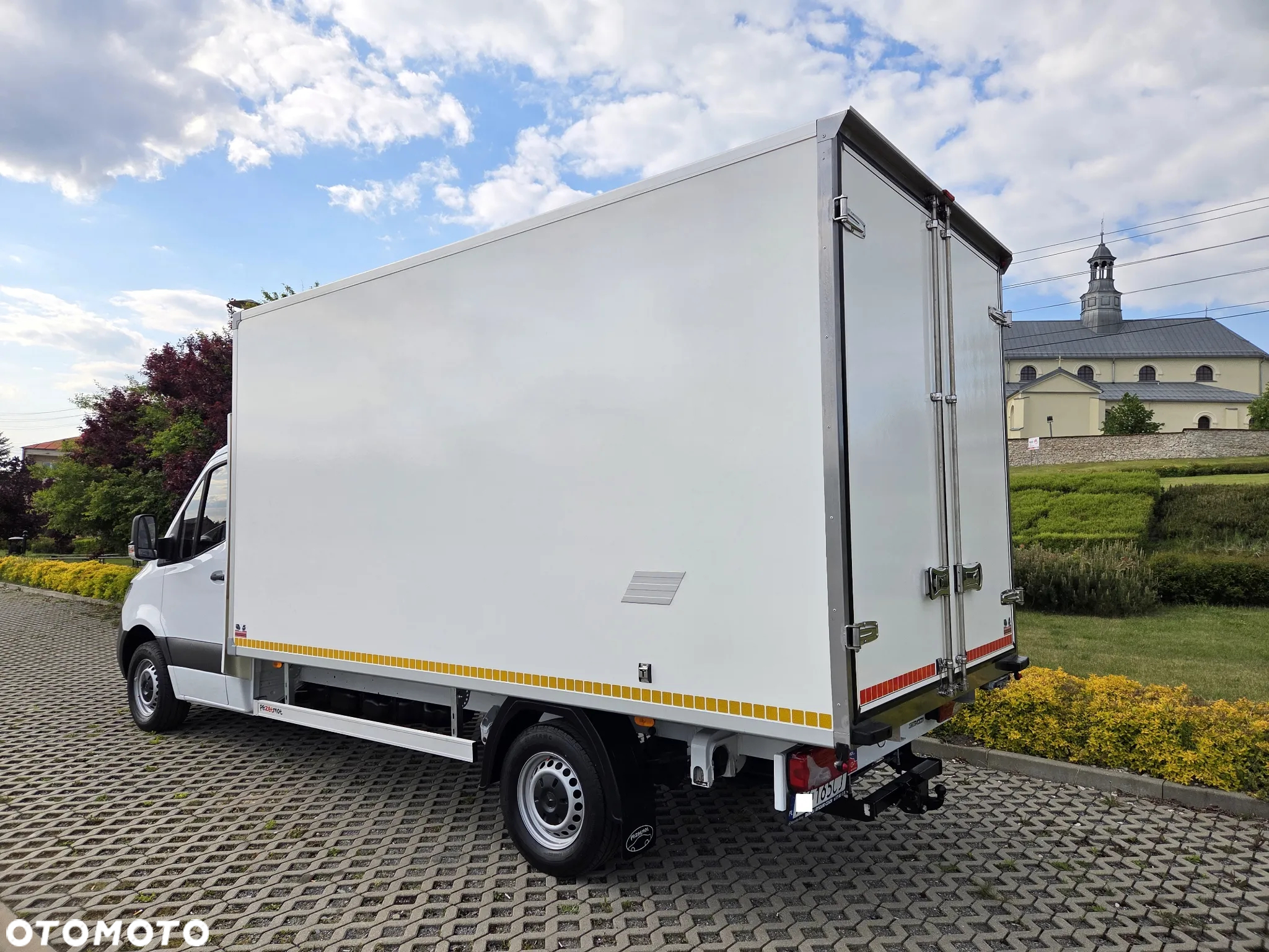 Mercedes-Benz Sprinter - 12