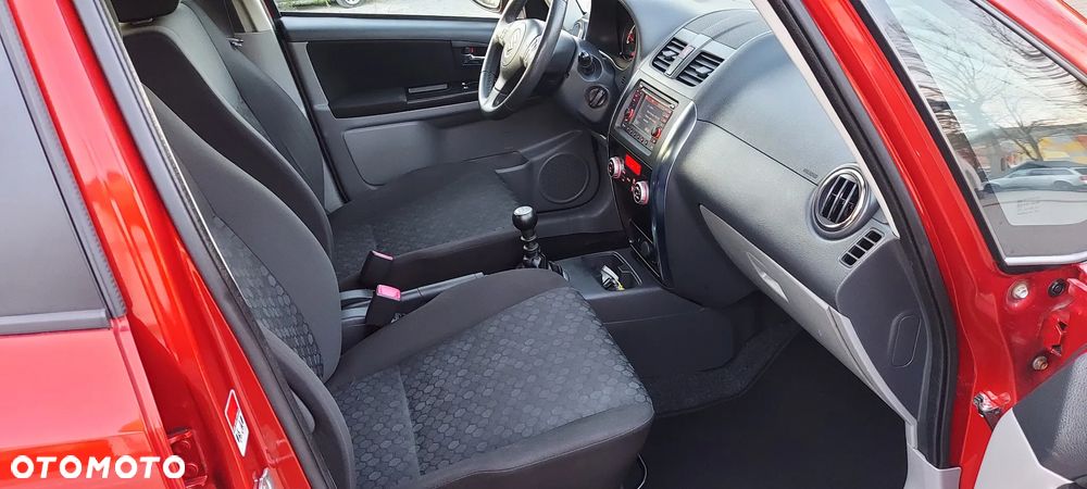 Suzuki SX4 2.0 DDiS 4x4 Style - 28