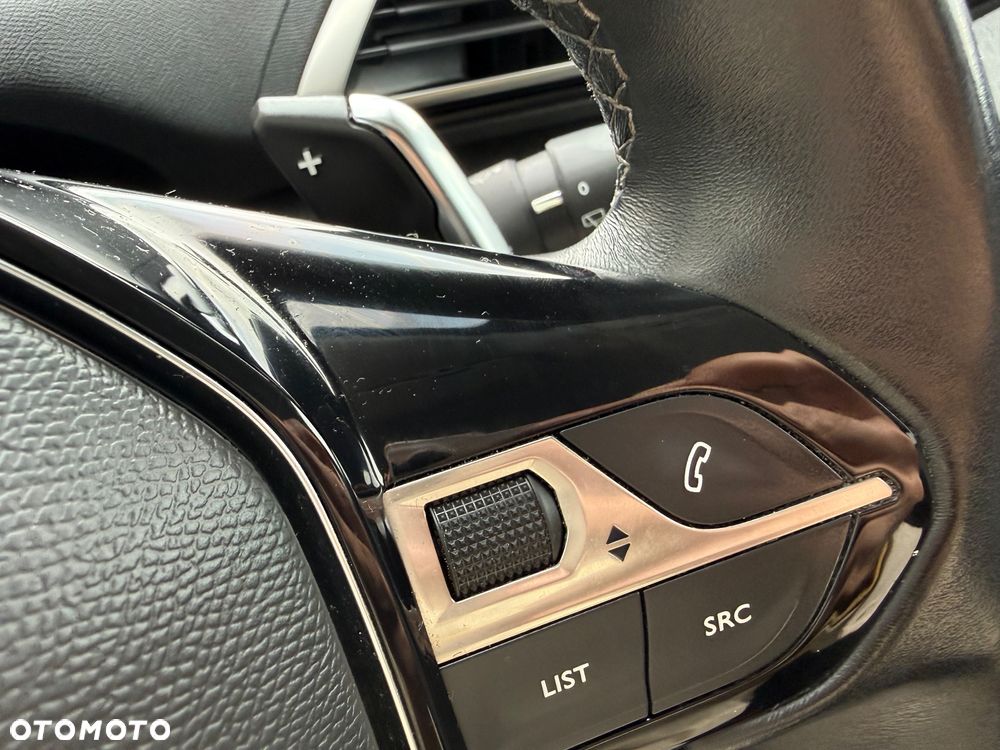 Peugeot 3008 1.2 PureTech Allure Pack S&S EAT8 - 28