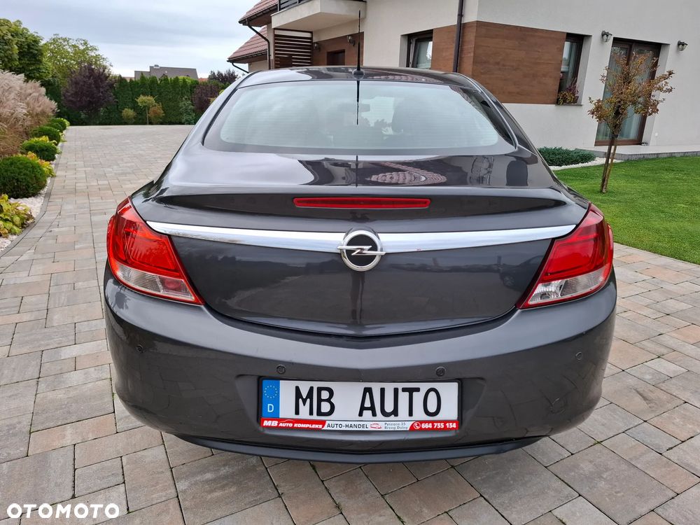 Opel Insignia 1.6 Design Edition - 17