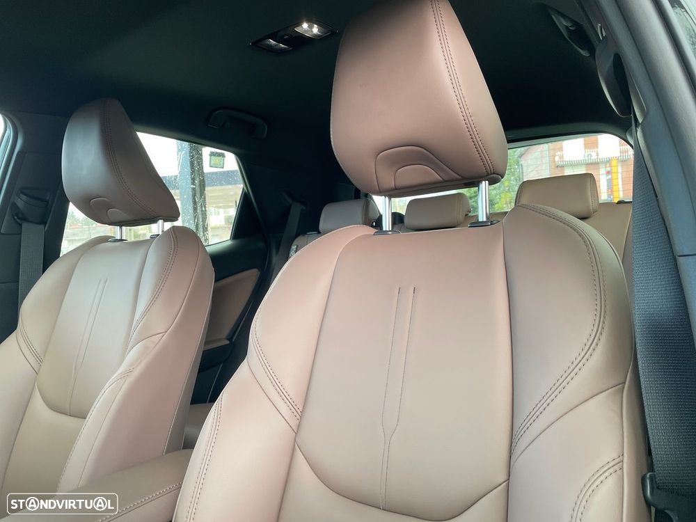Lexus LBX Elegant - 30