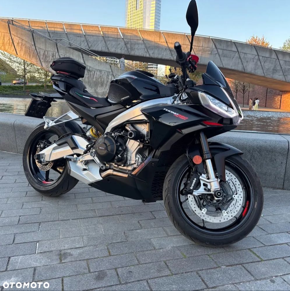 Aprilia Tuono - 15