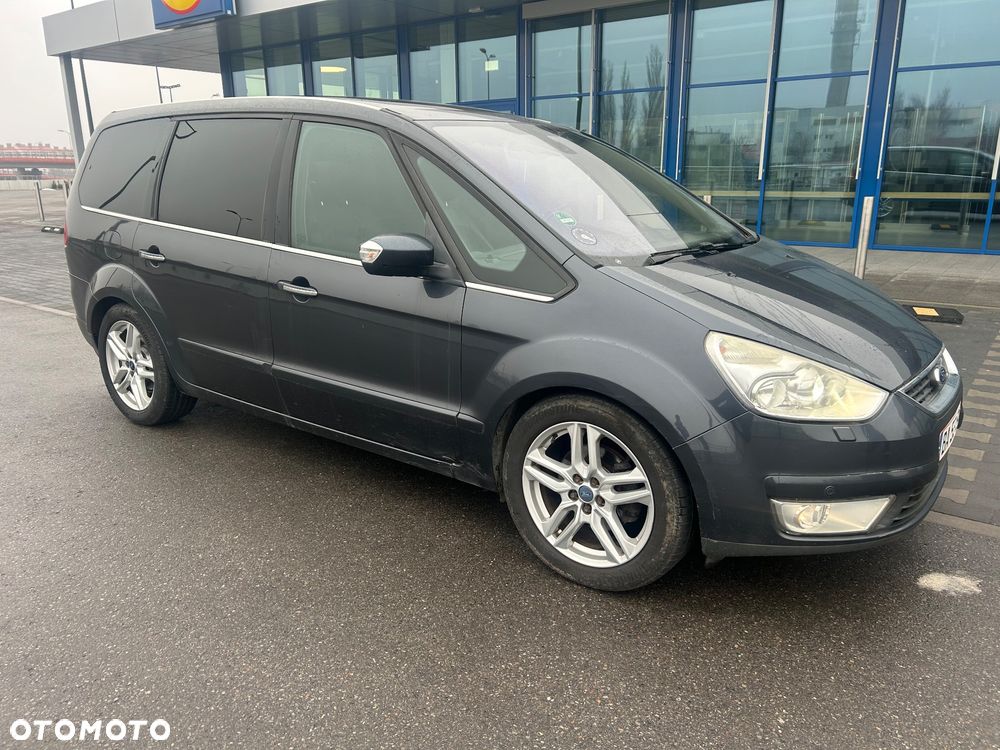 Ford Galaxy 2.3 Ambiente - 2