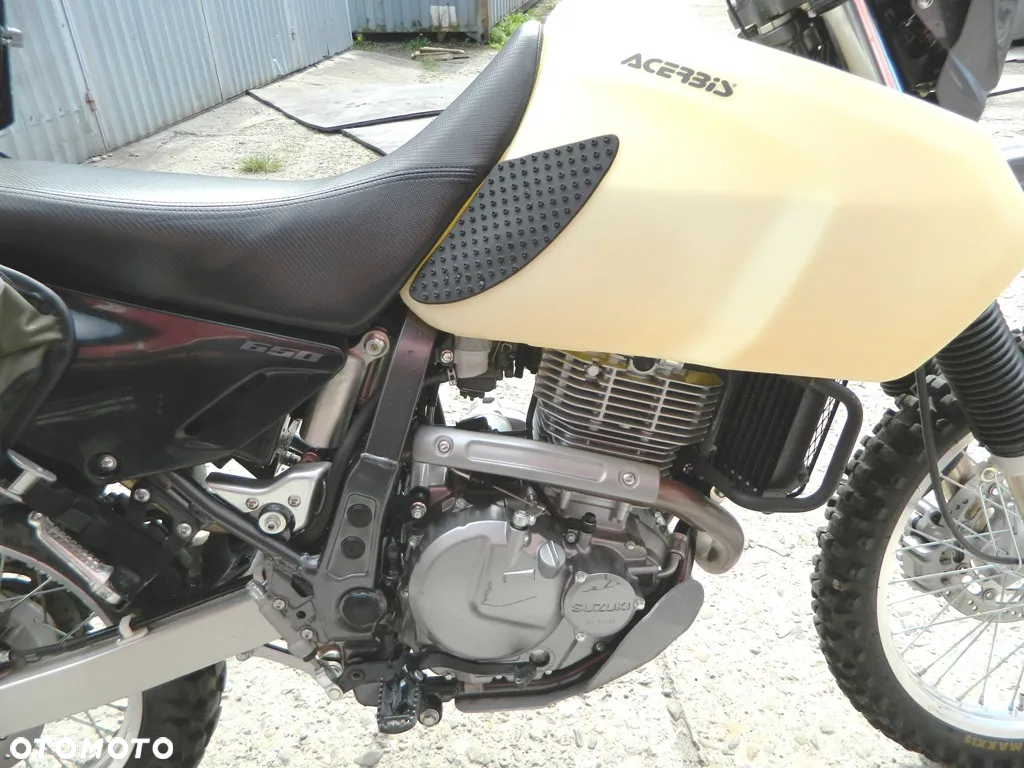 Suzuki DR - 8