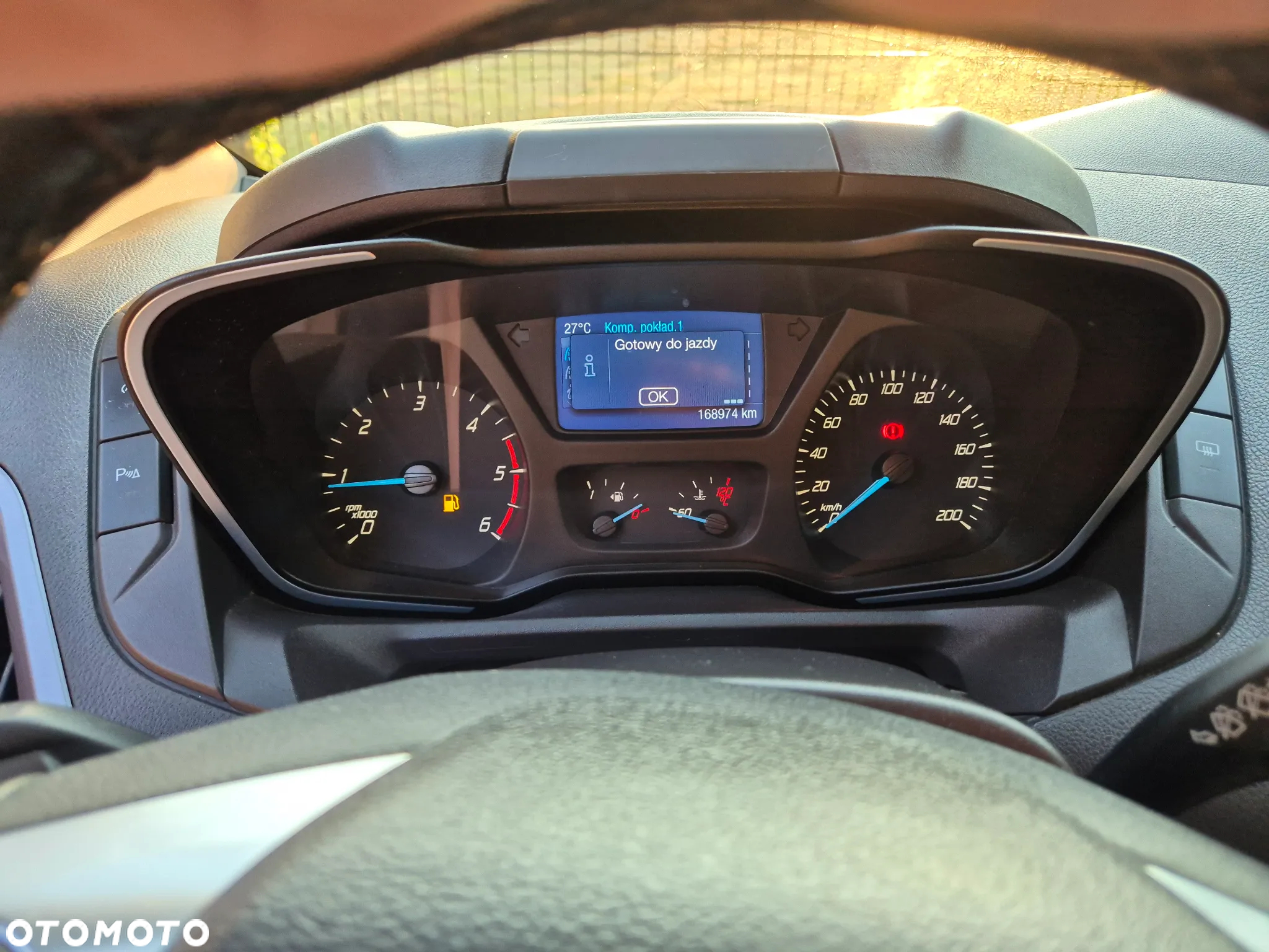 Ford Tourneo Custom - 28