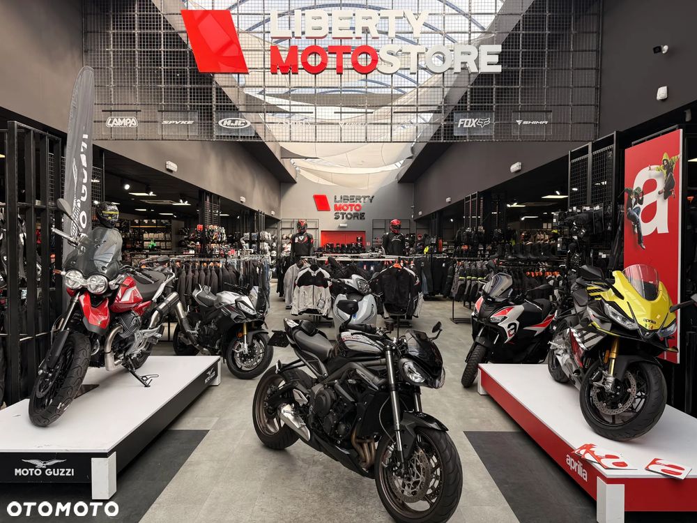 Triumph Street Triple - 1