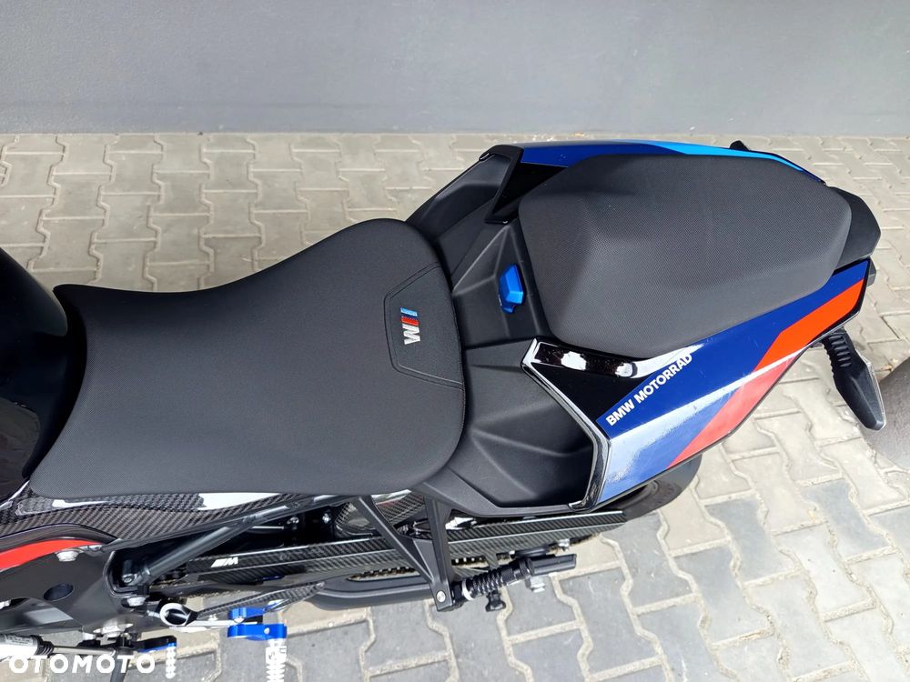 BMW S - 23