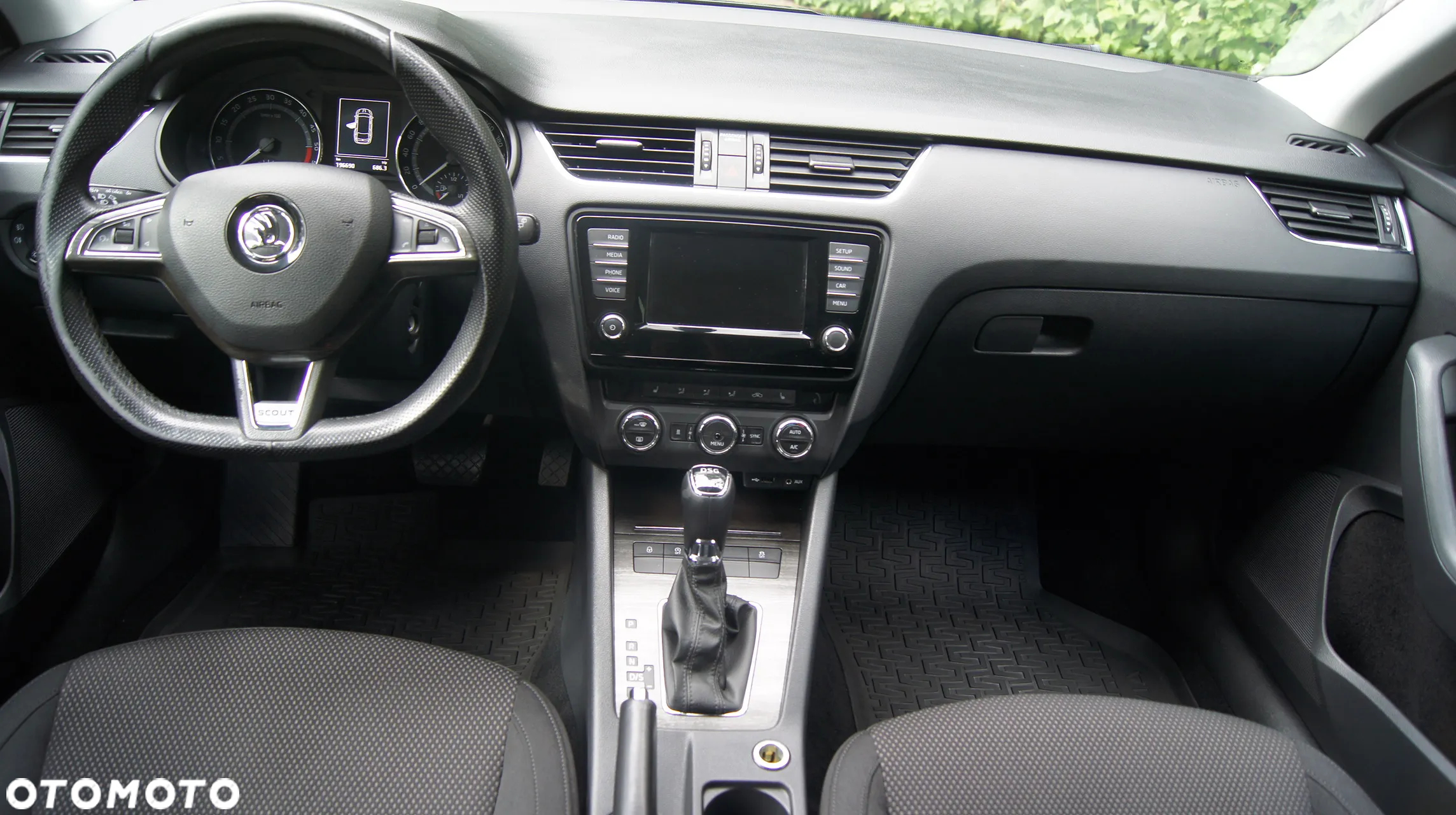 Skoda Octavia Combi 2.0 TDI 4x4 DSG Scout - 13
