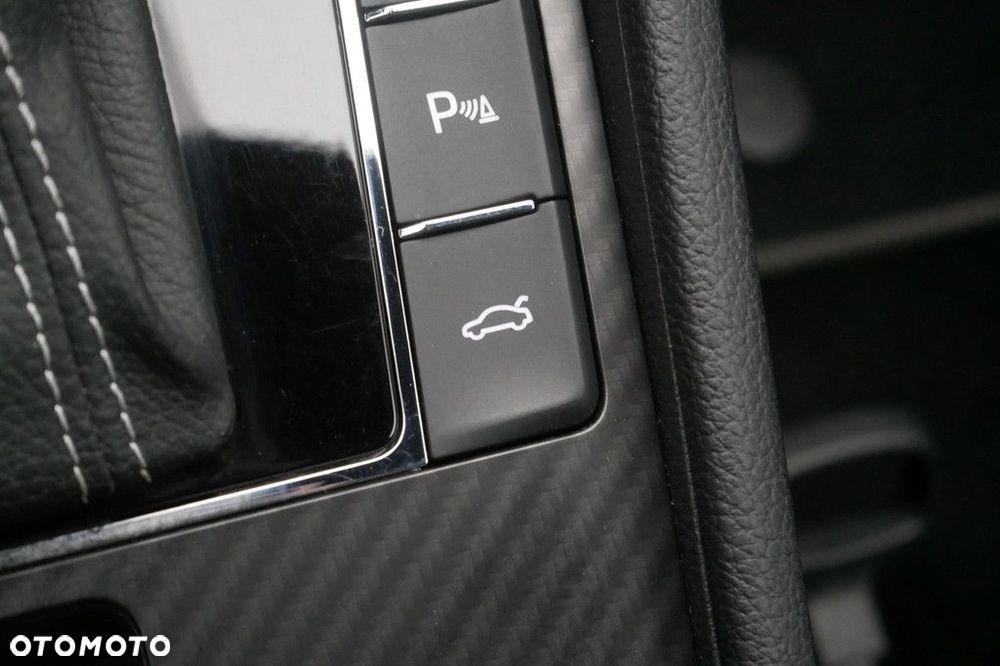 Skoda Superb 2.0 TDI SCR Sportline DSG - 18